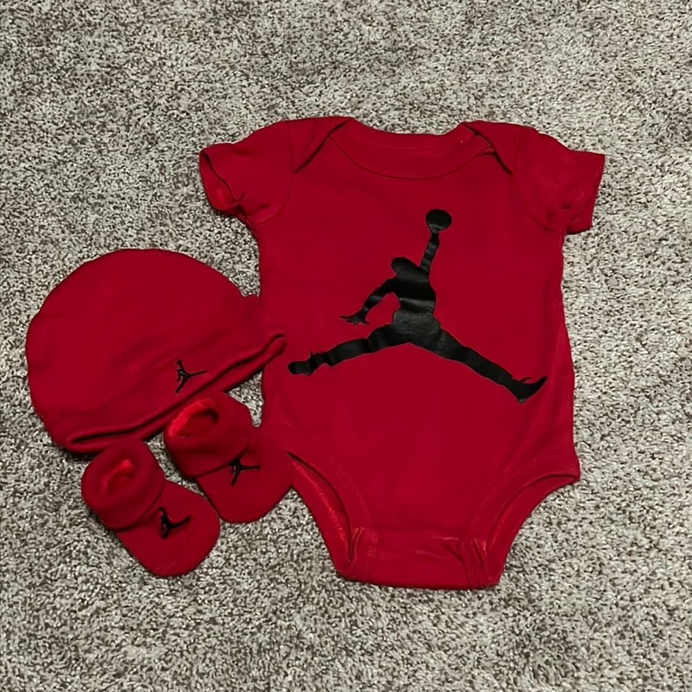 Air Jordan Infant/Baby set- Sz 0-6M